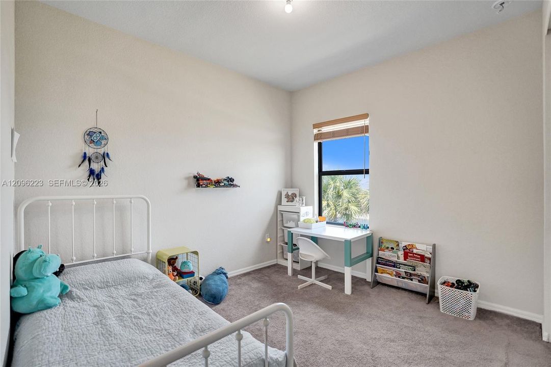 For Rent: $3,500 (3 beds, 2 baths, 1895 Square Feet)