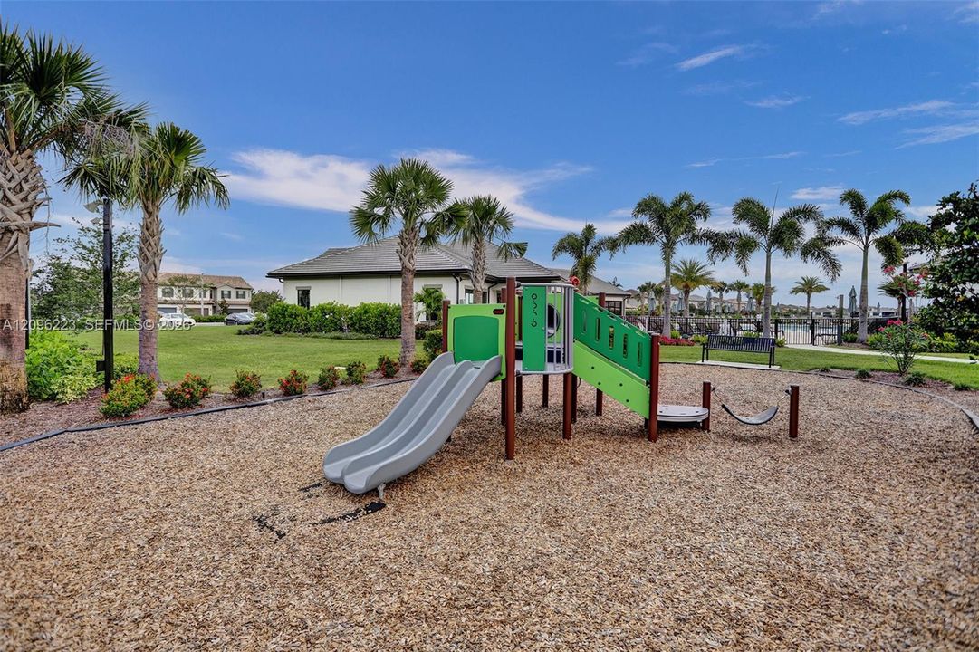 For Rent: $3,500 (3 beds, 2 baths, 1895 Square Feet)
