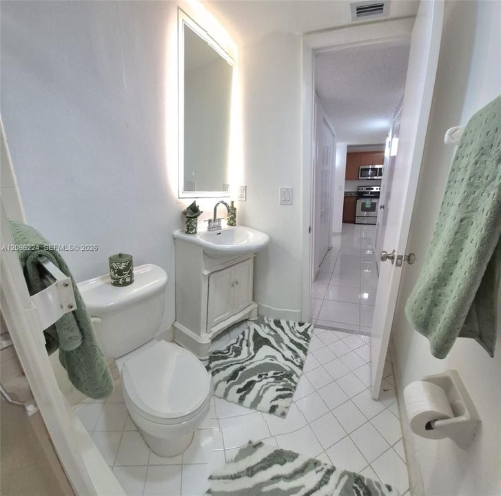 For Rent: $2,495 (3 beds, 2 baths, 1124 Square Feet)