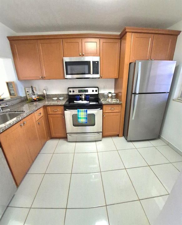 For Rent: $2,495 (3 beds, 2 baths, 1124 Square Feet)