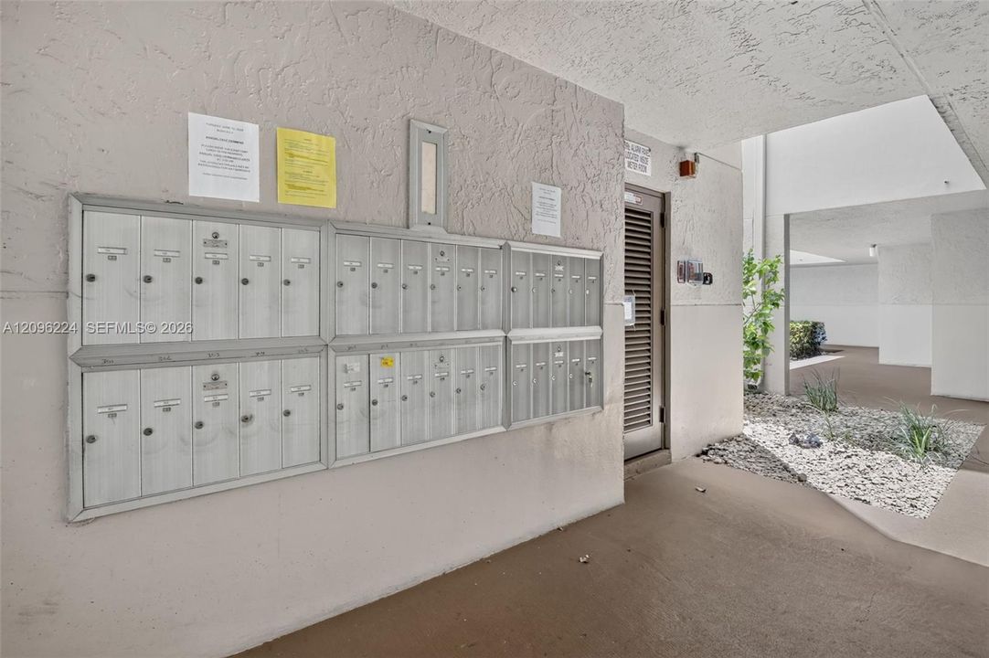 For Rent: $2,495 (3 beds, 2 baths, 1124 Square Feet)