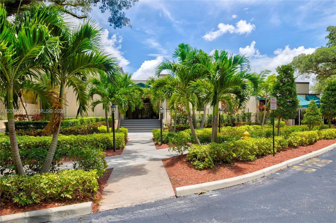 For Rent: $2,495 (3 beds, 2 baths, 1124 Square Feet)