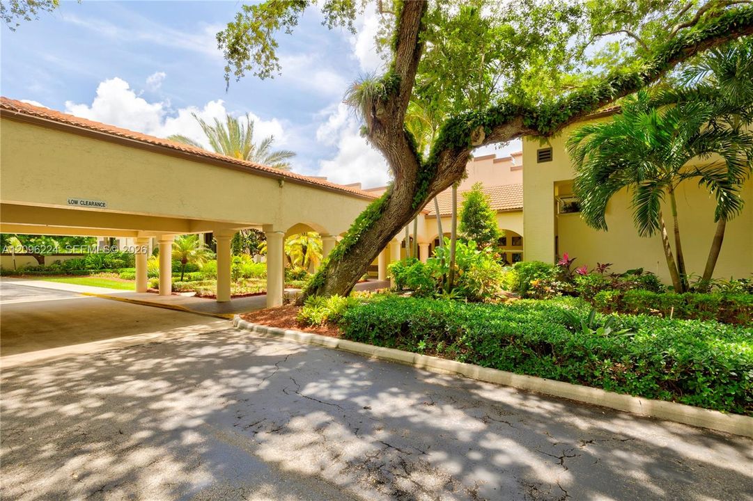 For Rent: $2,495 (3 beds, 2 baths, 1124 Square Feet)