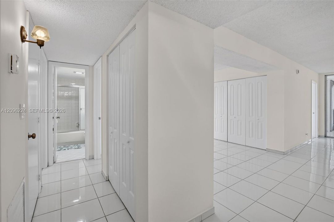 For Rent: $2,495 (3 beds, 2 baths, 1124 Square Feet)
