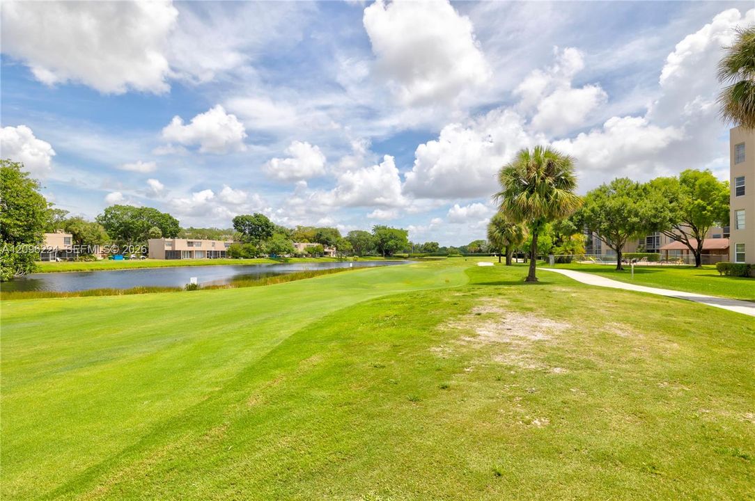 For Rent: $2,495 (3 beds, 2 baths, 1124 Square Feet)