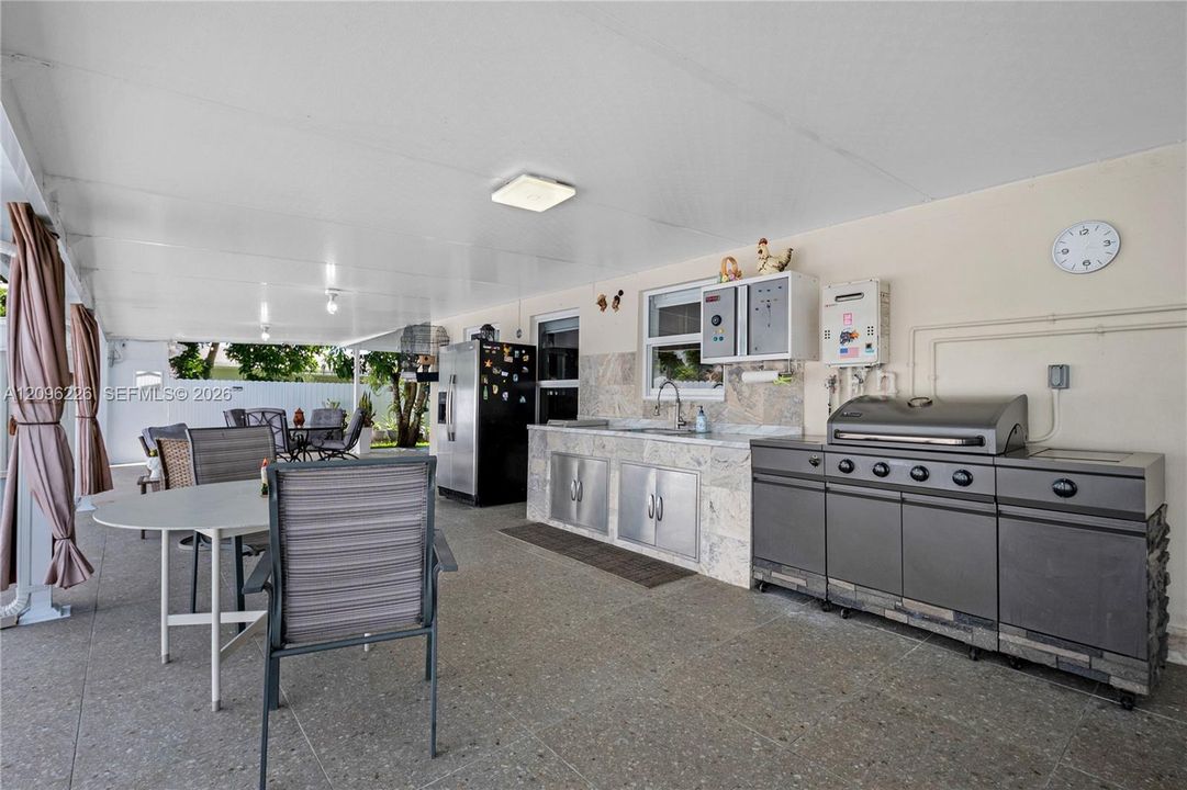 En Venta: $580,000 (4 camas, 1 baños, 1383 Pies cuadrados)