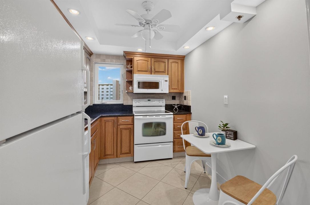 Fully Outfitted Kitchen