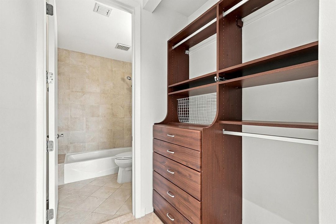 Walk-in closet