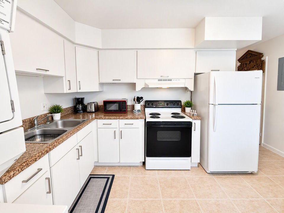 131 Kitchen 2