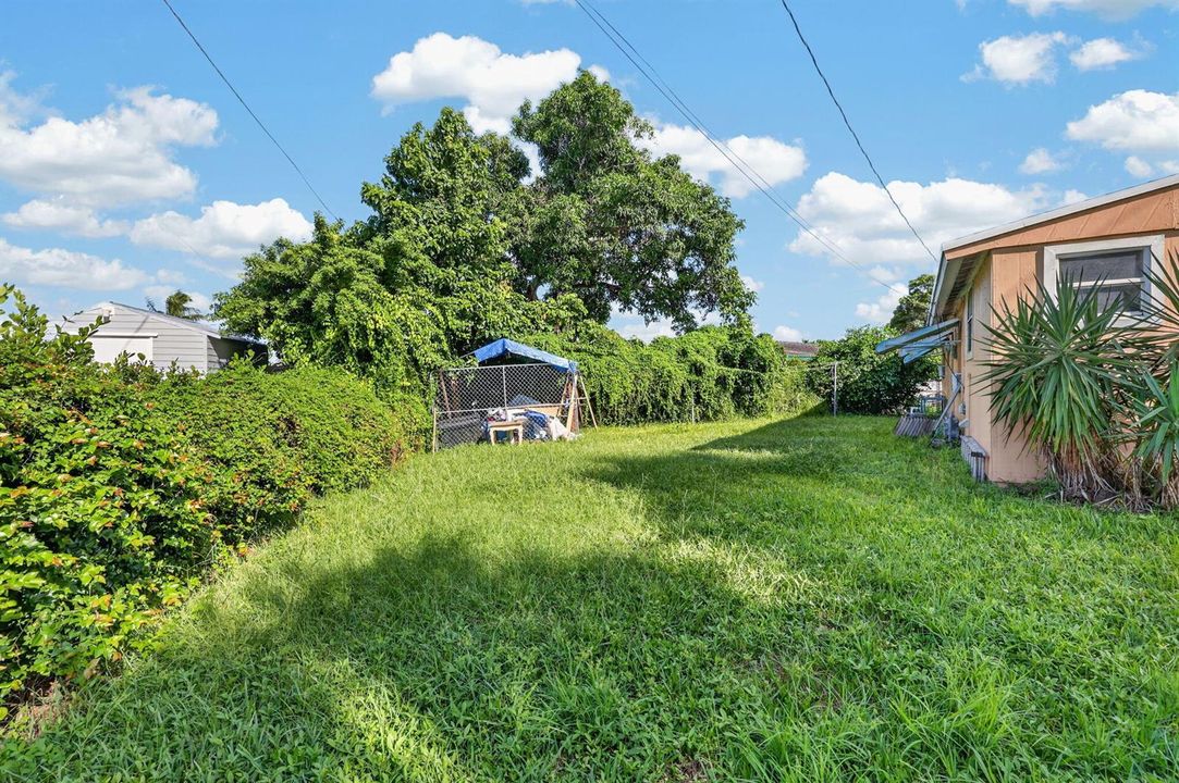 exterior yard