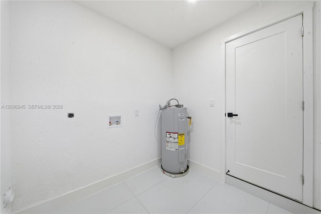 For Sale: $689,000 (4 beds, 2 baths, 1500 Square Feet)