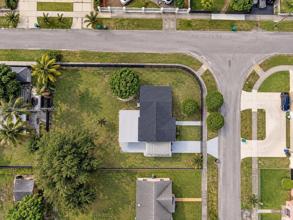 For Sale: $689,000 (4 beds, 2 baths, 1500 Square Feet)