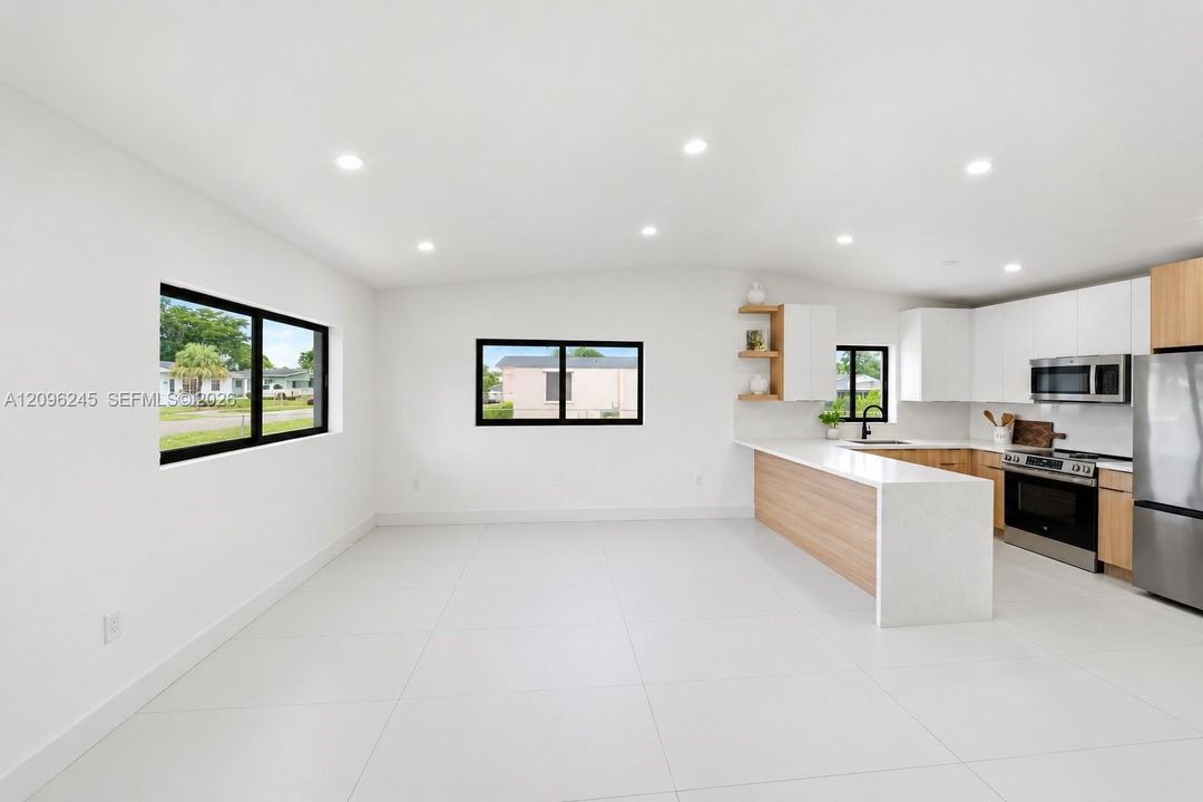 For Sale: $689,000 (4 beds, 2 baths, 1500 Square Feet)