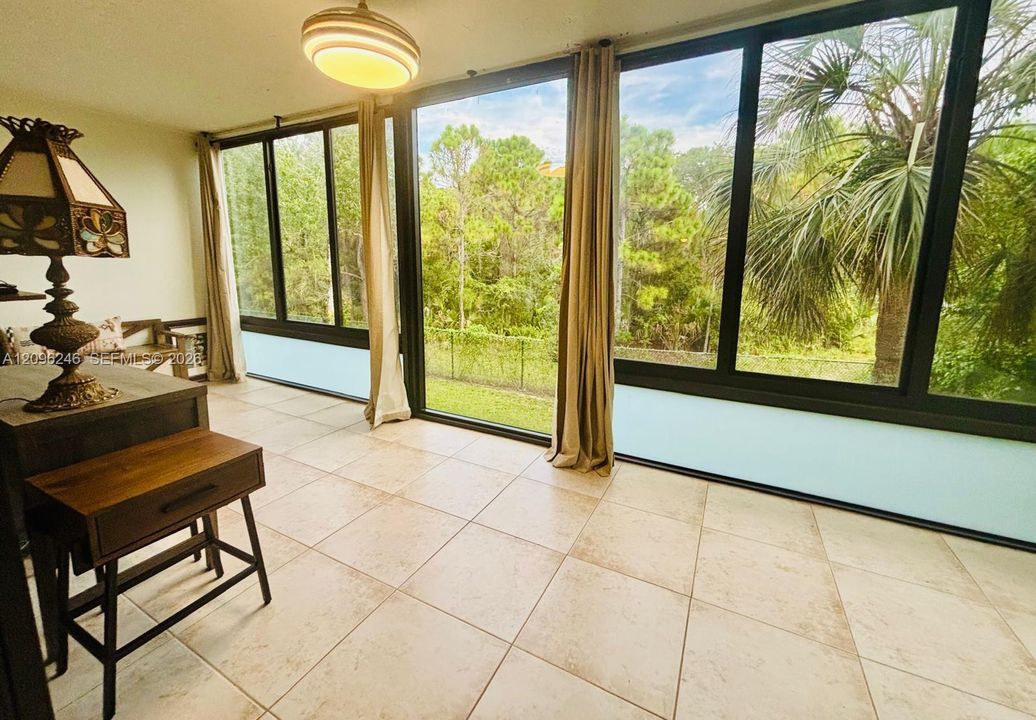 For Sale: $325,000 (2 beds, 2 baths, 1480 Square Feet)