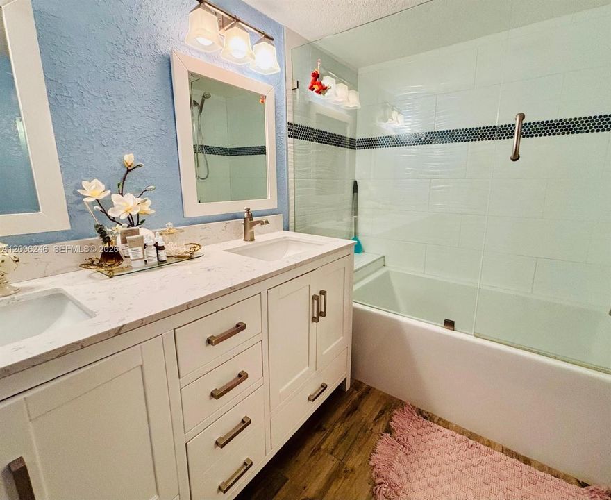 For Sale: $325,000 (2 beds, 2 baths, 1480 Square Feet)