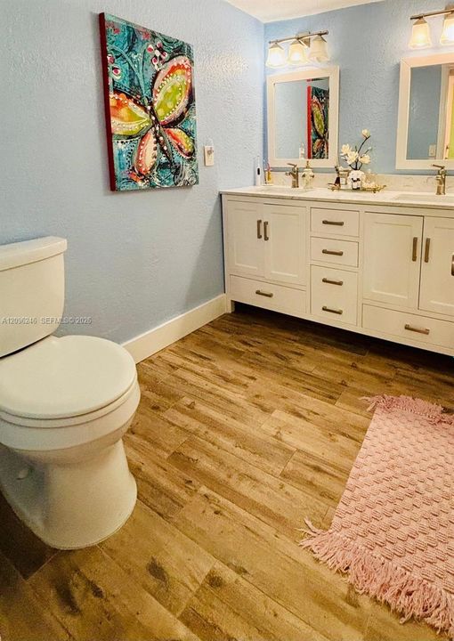 For Sale: $325,000 (2 beds, 2 baths, 1480 Square Feet)