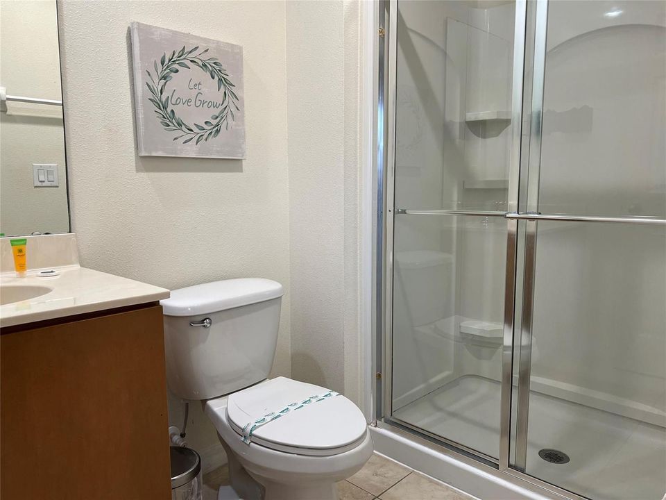 Bathroom 1om 2