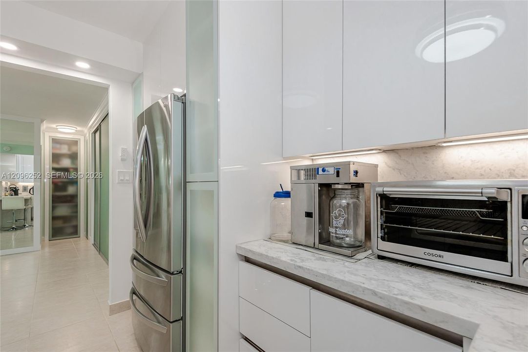 В аренду: $3,000 (1 спален, 1 ванн, 870 Квадратных фут)