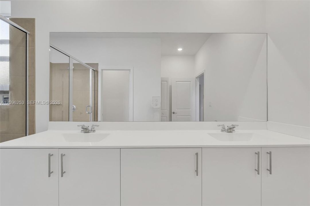 For Sale: $620,000 (4 beds, 2 baths, 2460 Square Feet)