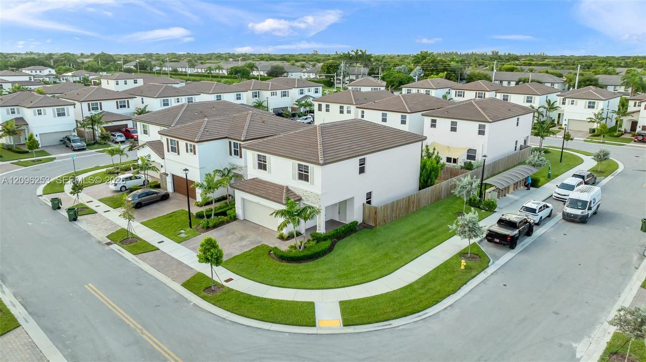 For Sale: $620,000 (4 beds, 2 baths, 2460 Square Feet)