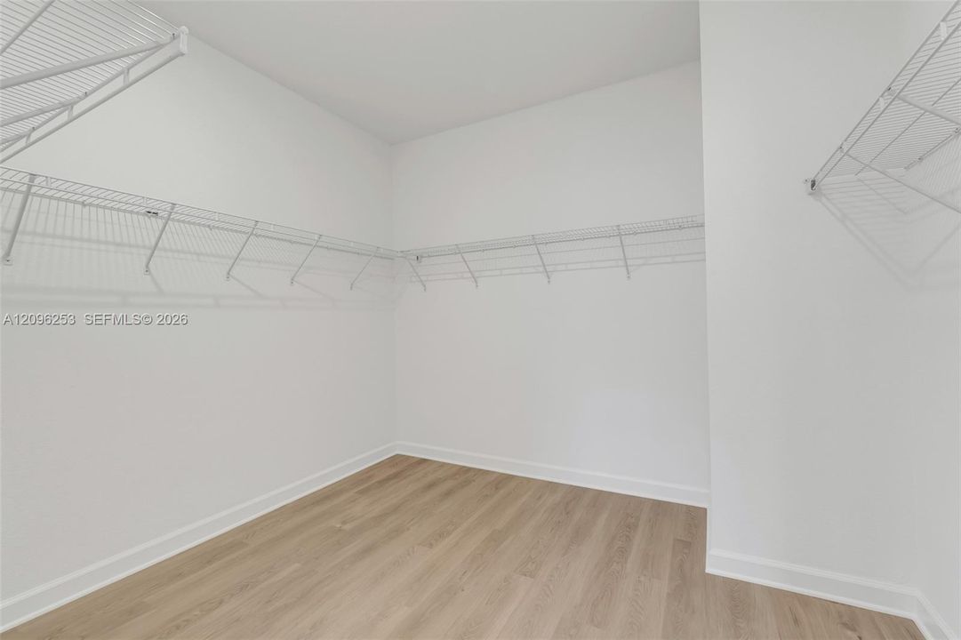 For Sale: $620,000 (4 beds, 2 baths, 2460 Square Feet)