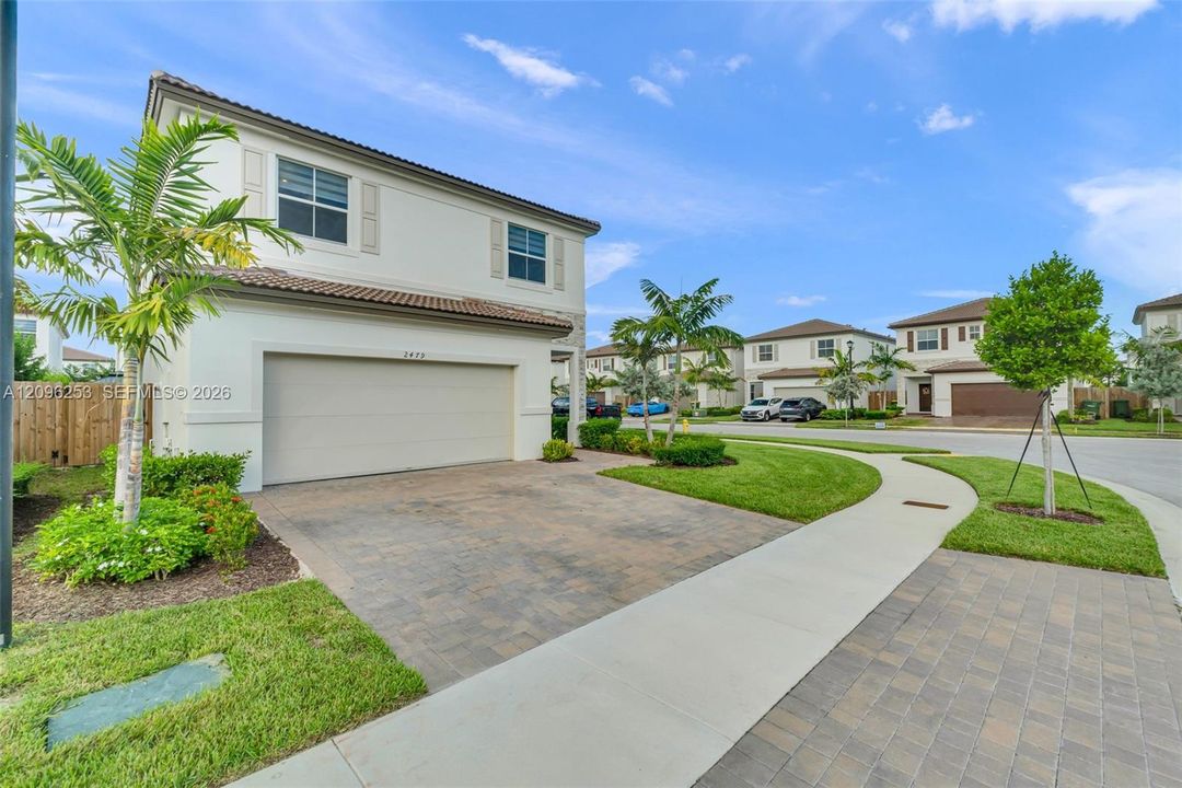 For Sale: $620,000 (4 beds, 2 baths, 2460 Square Feet)