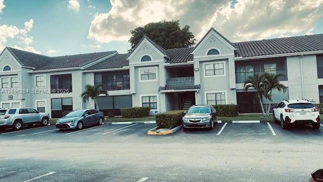 For Rent: $1,950 (1 beds, 1 baths, 804 Square Feet)