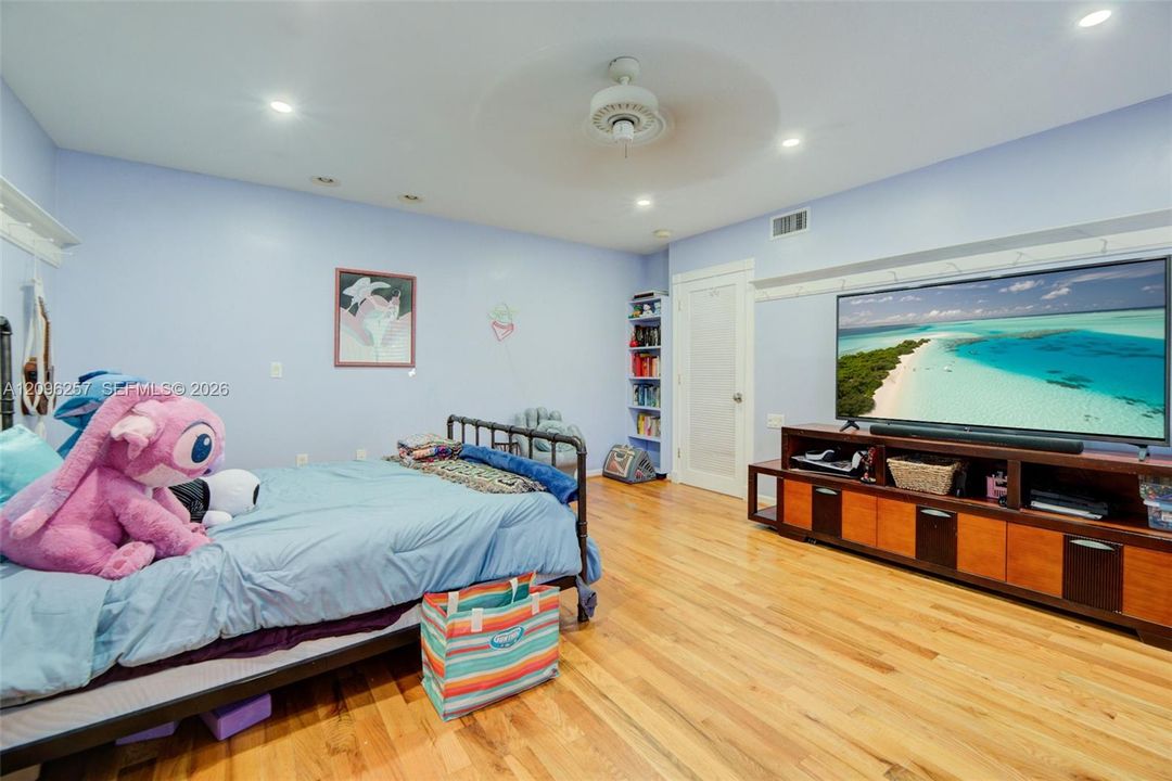 For Sale: $1,749,900 (4 beds, 3 baths, 3259 Square Feet)