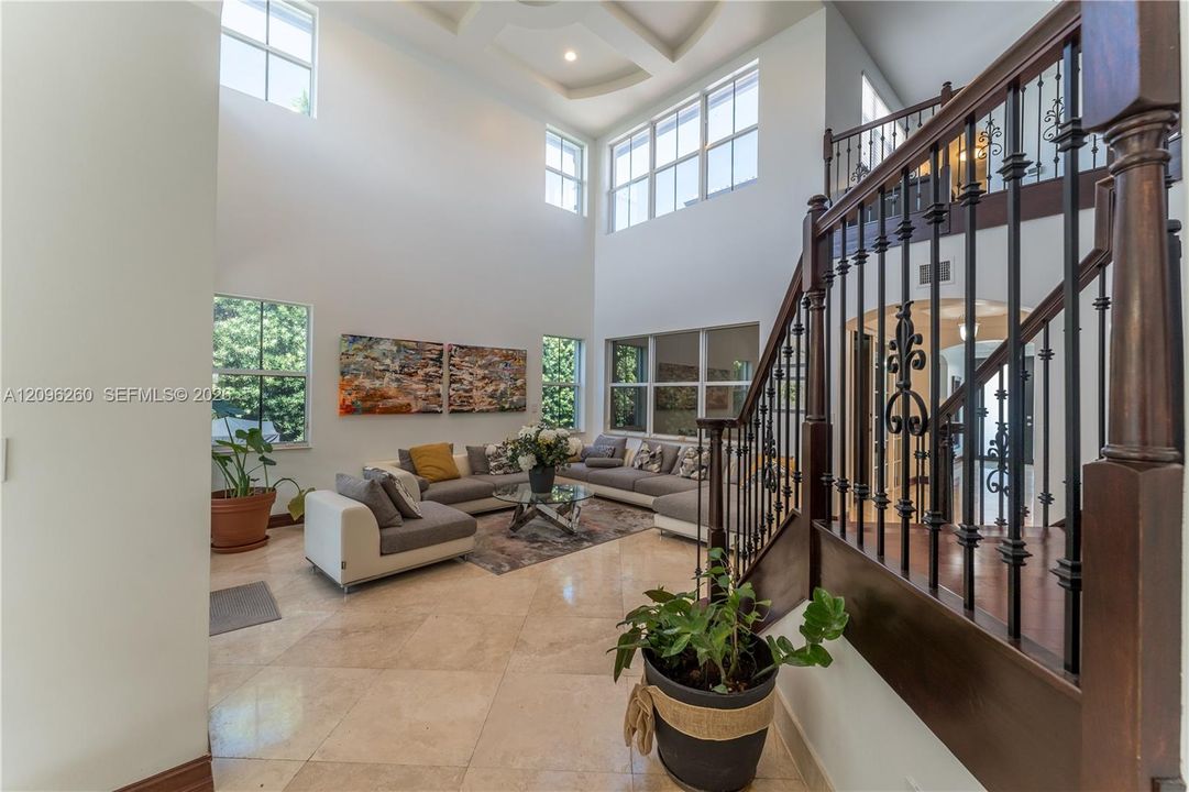 For Sale: $1,350,000 (5 beds, 4 baths, 3780 Square Feet)