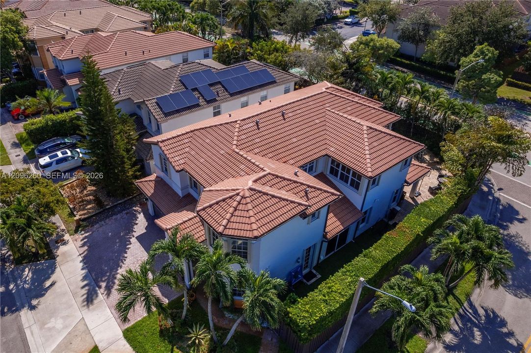 For Sale: $1,350,000 (5 beds, 4 baths, 3780 Square Feet)