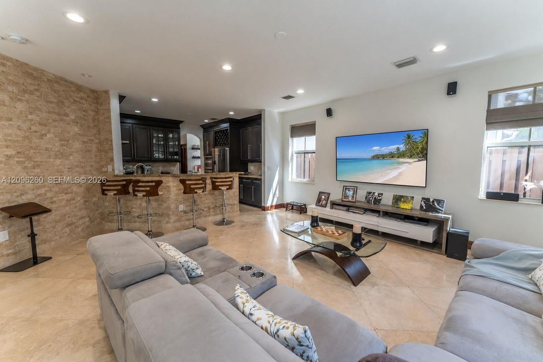 For Sale: $1,350,000 (5 beds, 4 baths, 3780 Square Feet)
