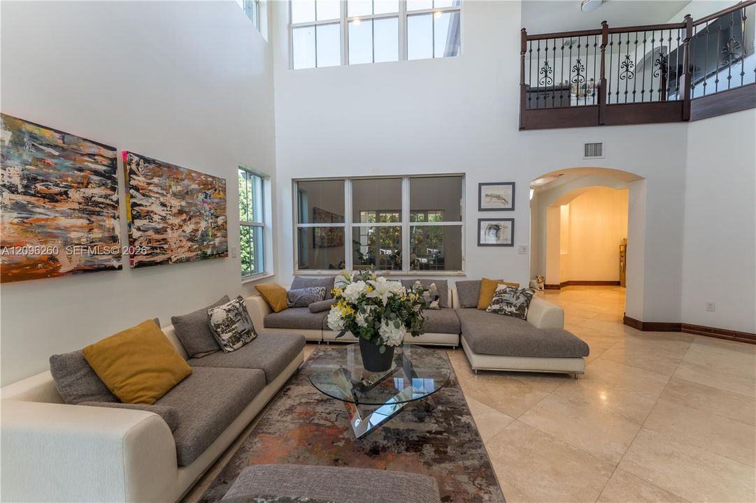 For Sale: $1,350,000 (5 beds, 4 baths, 3780 Square Feet)