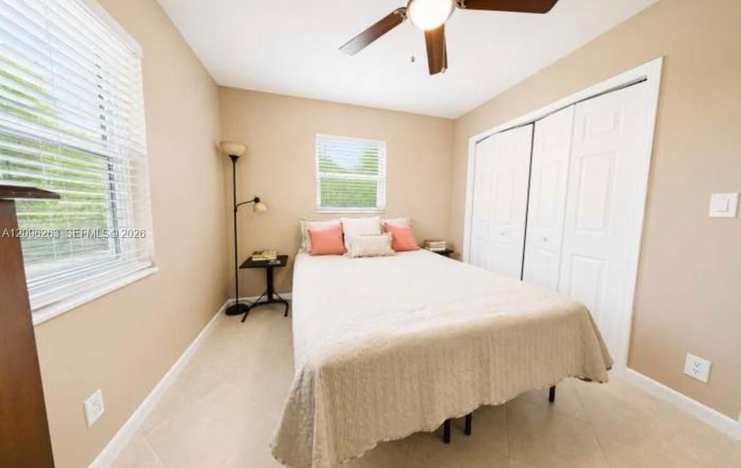 For Rent: $1,950 (3 beds, 2 baths, 1296 Square Feet)