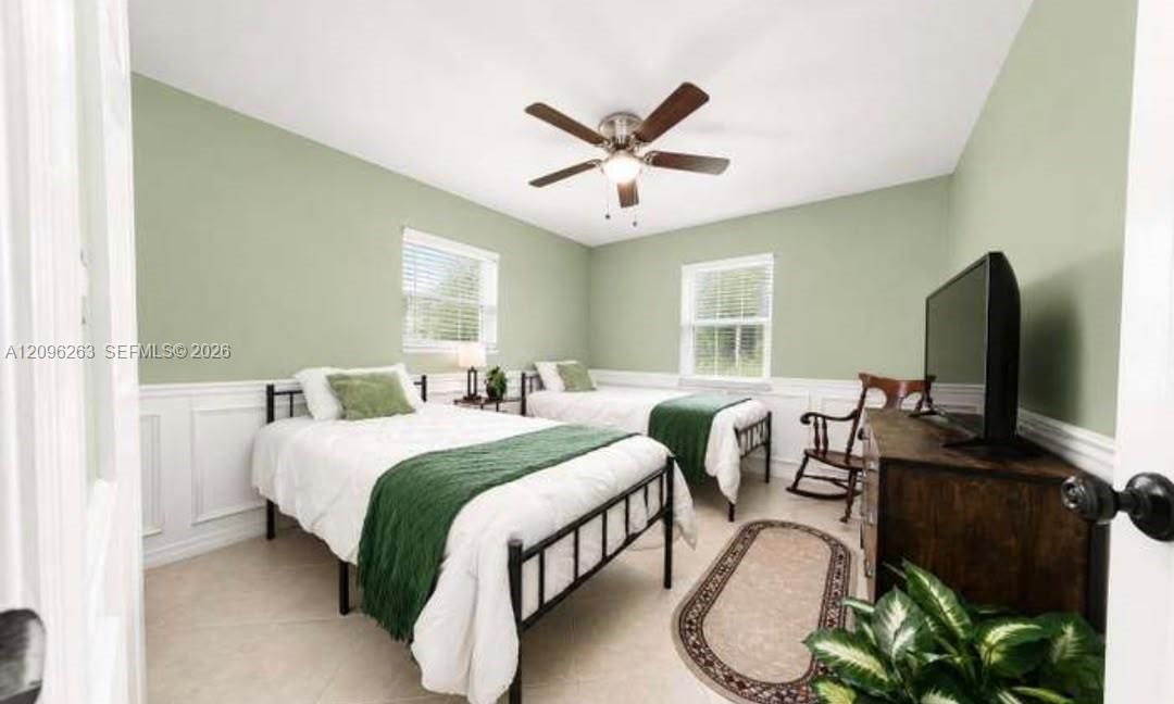 For Rent: $1,950 (3 beds, 2 baths, 1296 Square Feet)
