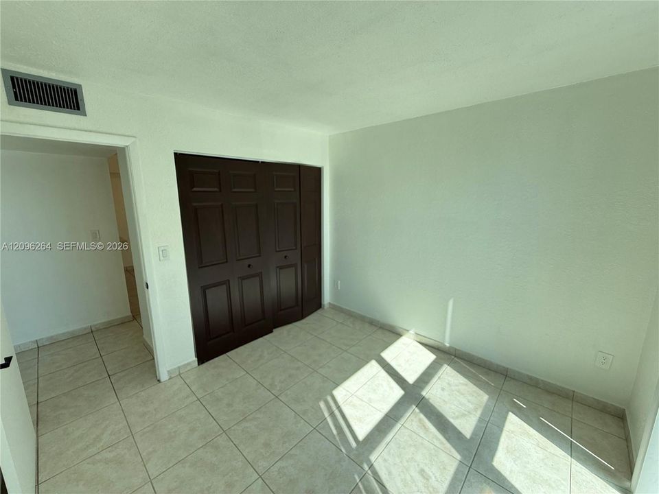 For Rent: $2,495 (3 beds, 2 baths, 1114 Square Feet)