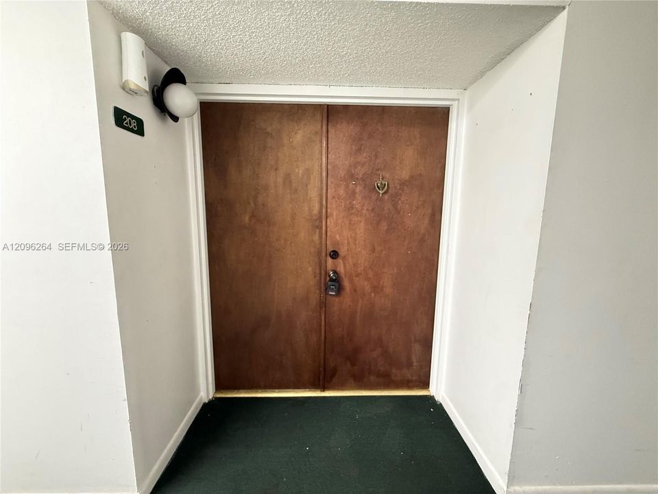 For Rent: $2,495 (3 beds, 2 baths, 1114 Square Feet)