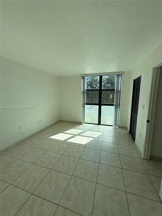 For Rent: $2,495 (3 beds, 2 baths, 1114 Square Feet)
