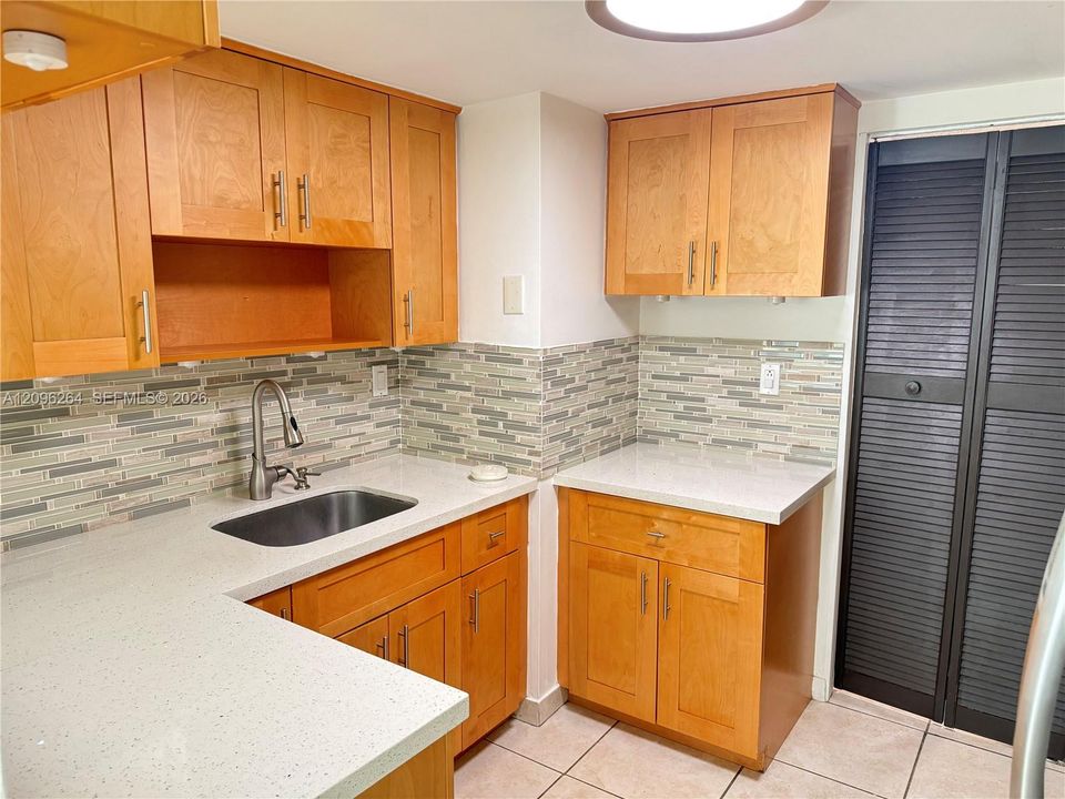 For Rent: $2,495 (3 beds, 2 baths, 1114 Square Feet)