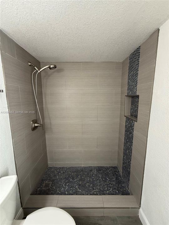 For Rent: $2,495 (3 beds, 2 baths, 1114 Square Feet)