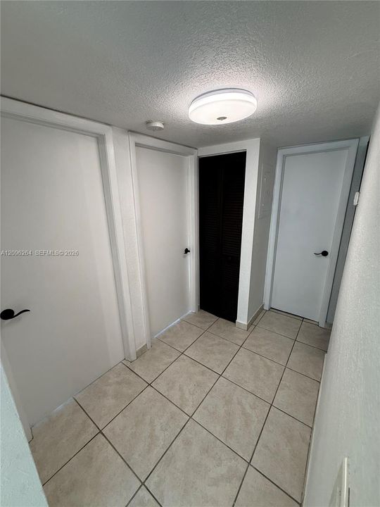 For Rent: $2,495 (3 beds, 2 baths, 1114 Square Feet)