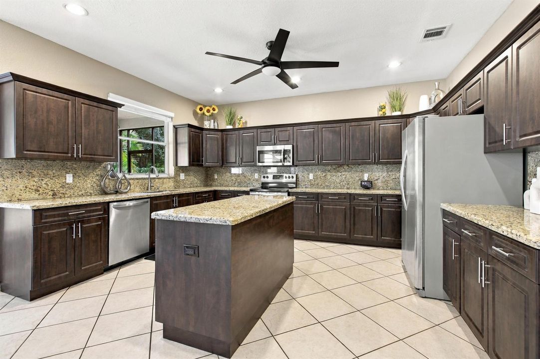 16-Property Photo 016