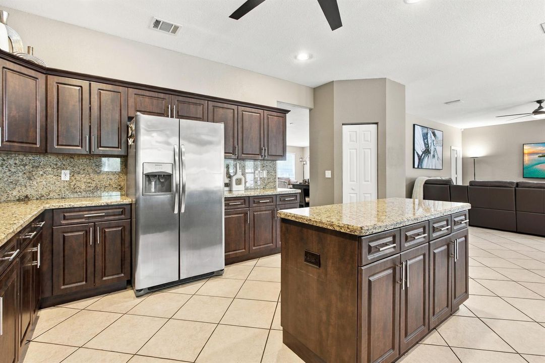 19-Property Photo 019