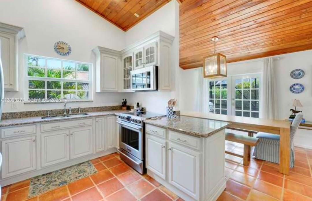 For Rent: $2,100 (3 beds, 2 baths, 0 Square Feet)