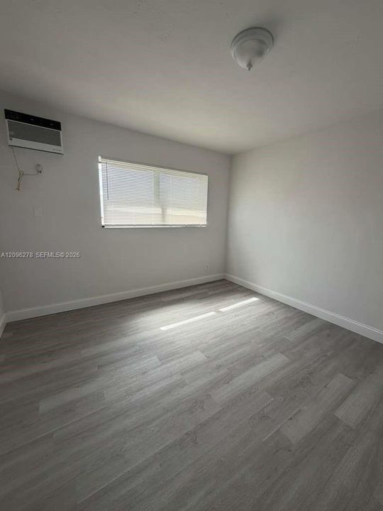 For Rent: $1,400 (1 beds, 1 baths, 578 Square Feet)