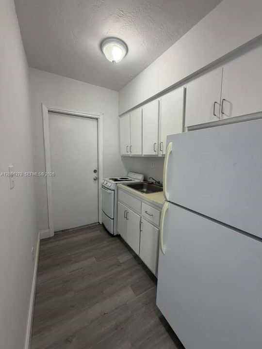 For Rent: $1,400 (1 beds, 1 baths, 578 Square Feet)