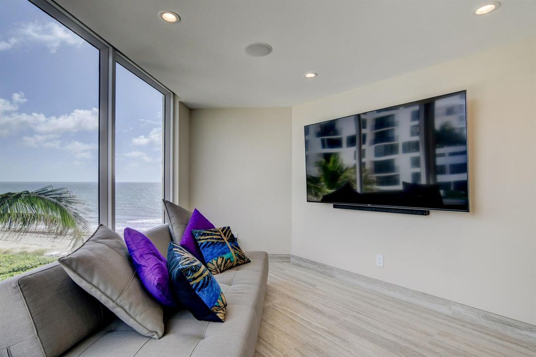 Bonus Room/Den