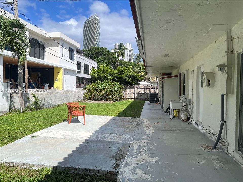 For Rent: $6,500 (4 beds, 2 baths, 1244 Square Feet)