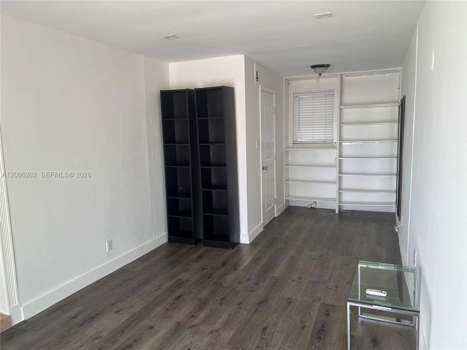 For Rent: $6,500 (4 beds, 2 baths, 1244 Square Feet)