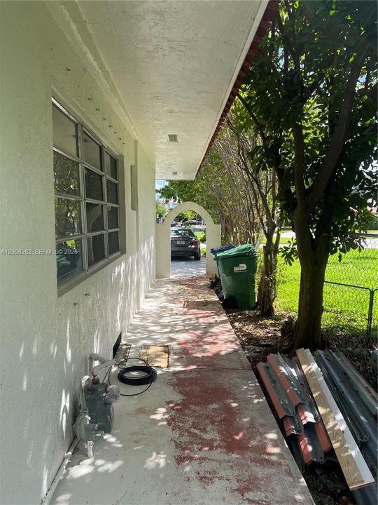 For Rent: $6,500 (4 beds, 2 baths, 1244 Square Feet)