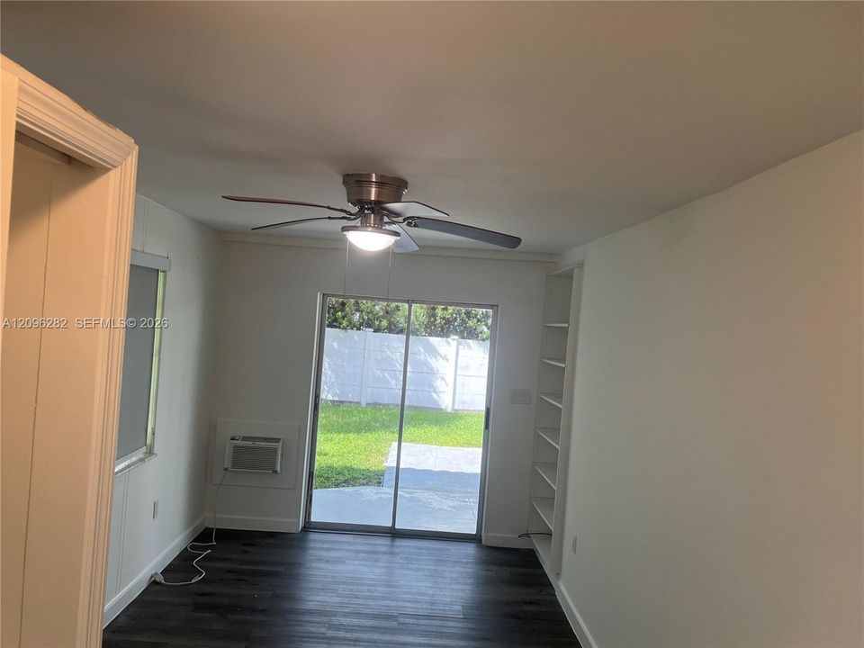 For Rent: $6,500 (4 beds, 2 baths, 1244 Square Feet)